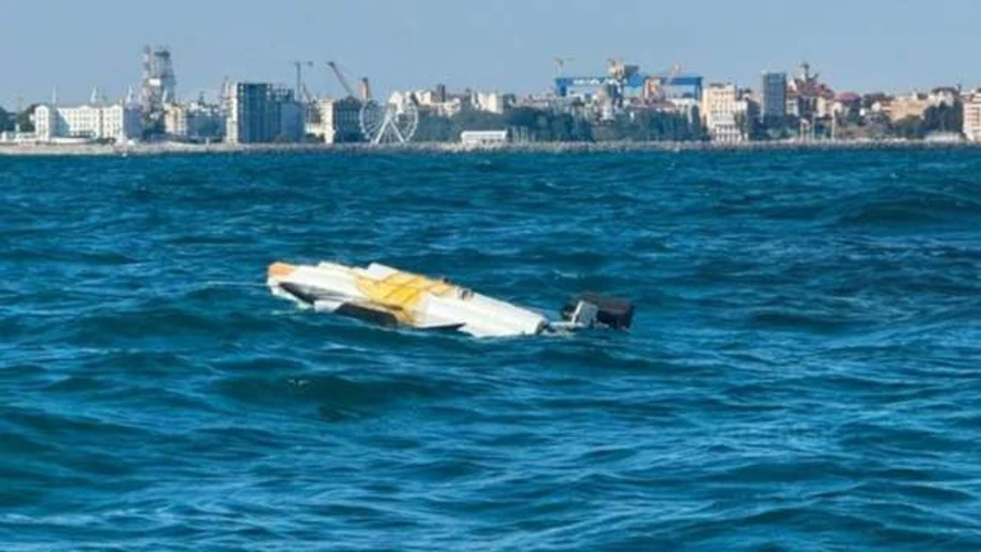 Білий апарат без надбудов, виявлений у морі біля берегів повіту Констанца
