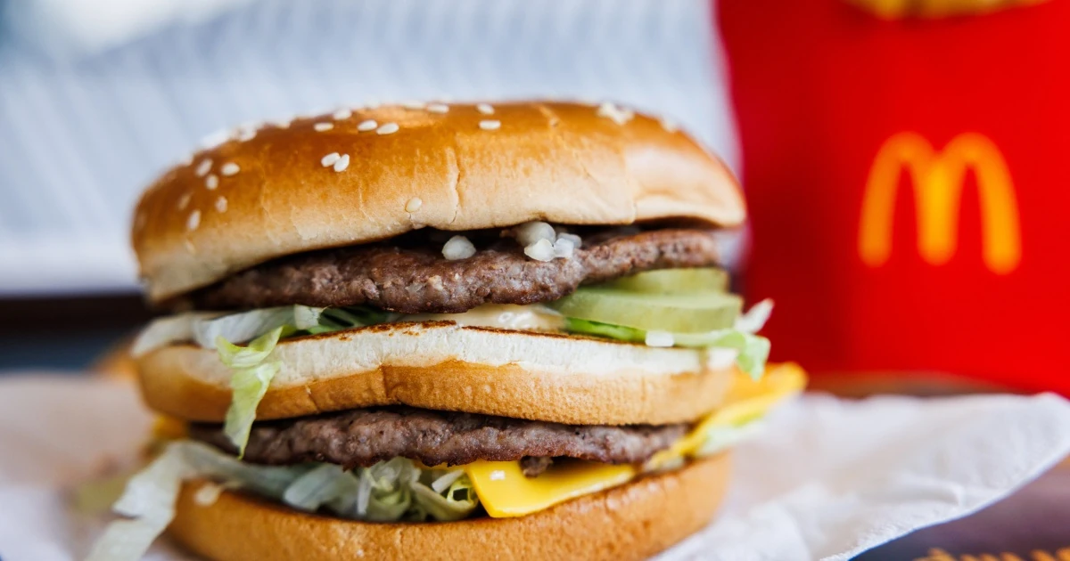 Наслідки атаки на склад логістичного партнера McDonald's у Броварському районі Київської області