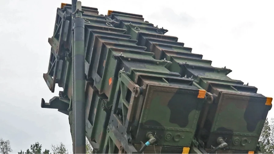 Зеленський повідомив про домовленість щодо пакета ракет для Patriot, не назвавши країну